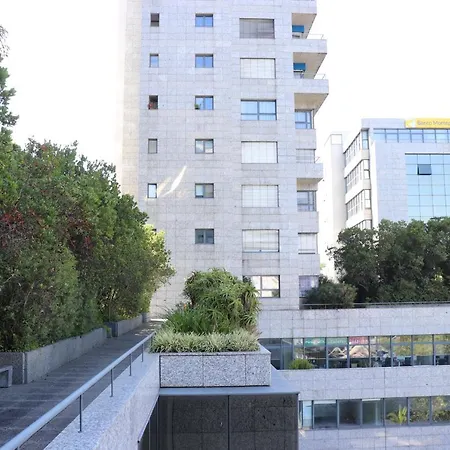 Confortable 1 Bedroom With Garage And Balcony Apartment Porto