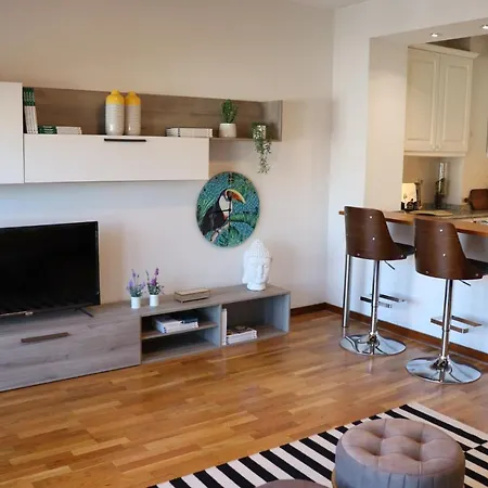 Apartamento Confortable 1 Bedroom With Garage And Balcony