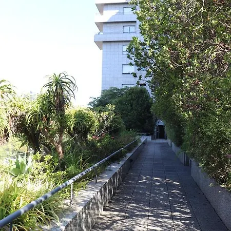 Apartment Confortable 1 Bedroom With Garage And Balcony Porto
